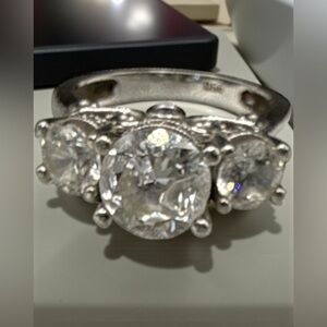 Elegant Silver Triple Stone Ring 950 sterling silver ring 10.46 grams